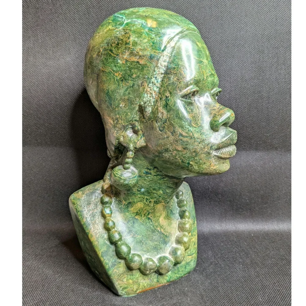 James Tandi Green Stone African Woman Carved Bust Signed Excellent Condition - Picture 2 of 10